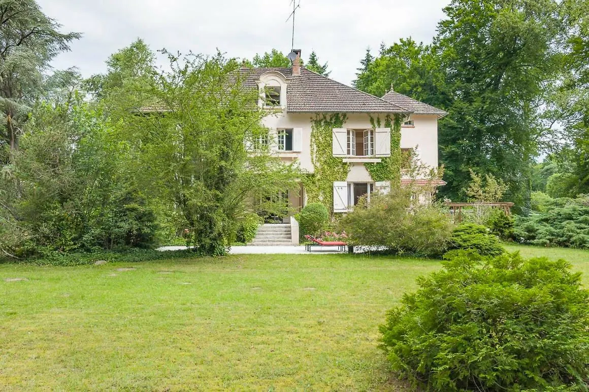 Domaine De Bramefaon Bed & Breakfast 3*